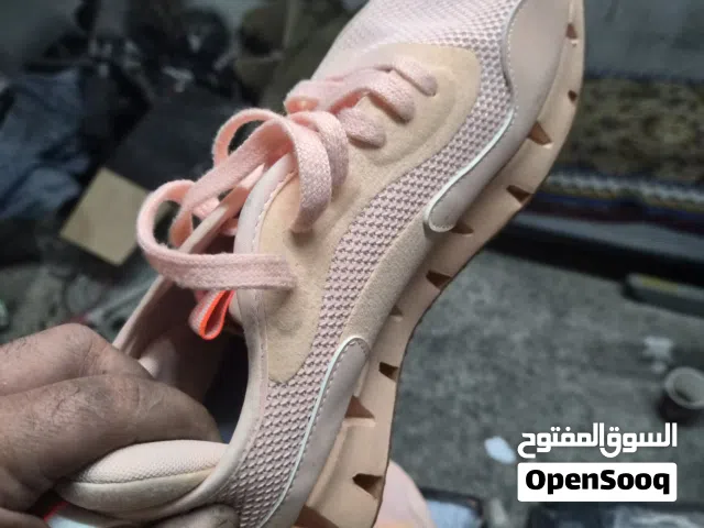 بوت ريبوك أمريكي مش ملبوس