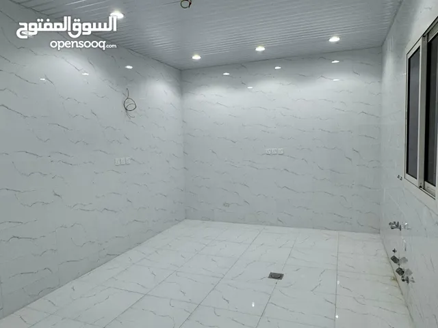 227 m2 5 Bedrooms Apartments for Rent in Al Madinah Alaaziziyah