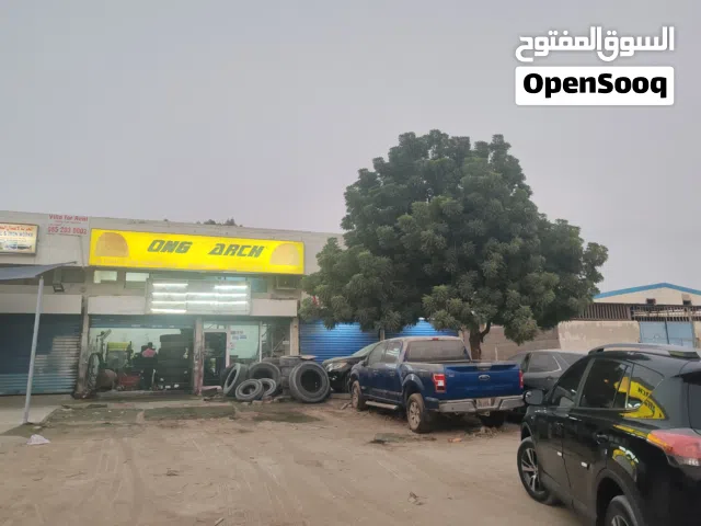 شقق تصلح لسكن العمال والموظفين موقع جيد جانب جميع الخدمات Apartments suitable for workers and employ