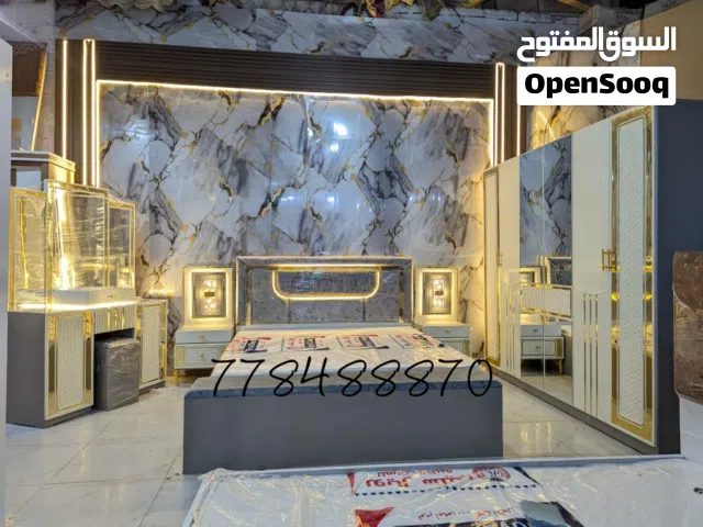 غرفة نوم فاخرة بتصميم راقٍ وجودة عالية: