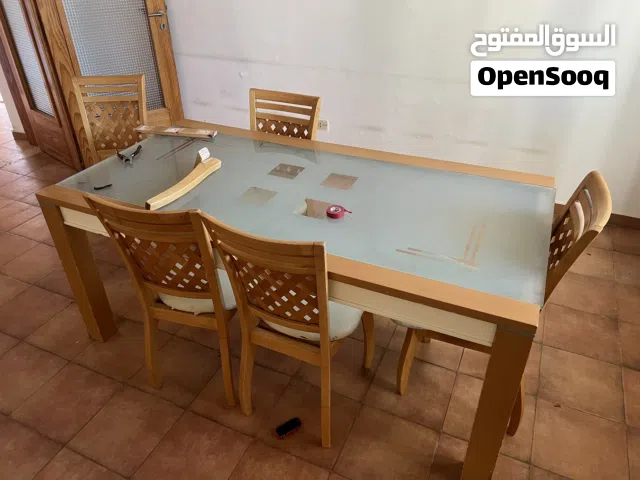 طاولة اكل المانية