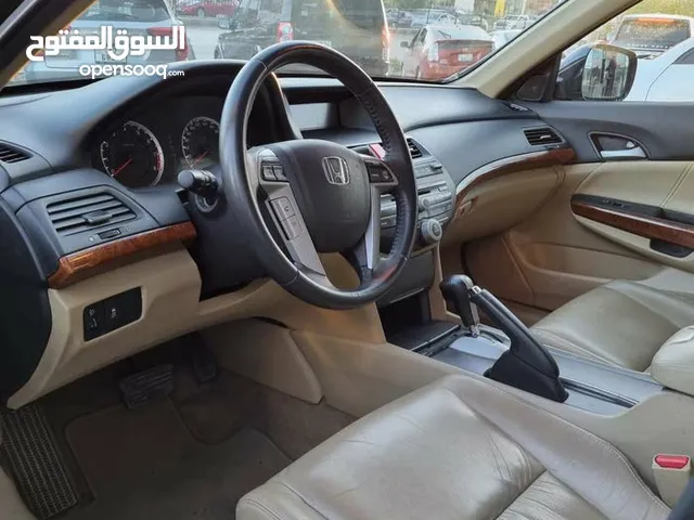 اكورد V6 Sport