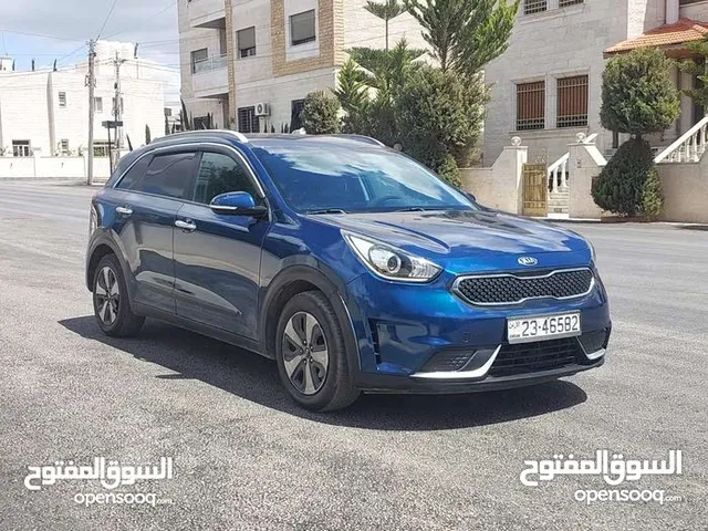 كيا نيرو لون كحلي مميز 2017 فحص 2 جيد وارد شركه بسعر مغري قابل للبدل