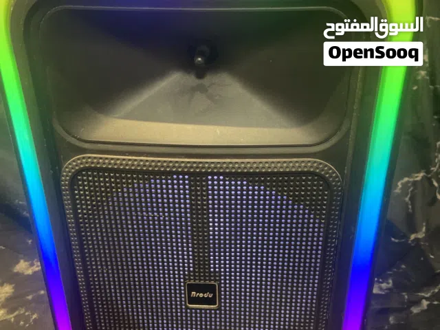 سماعه كبيرة بصوت عالييي جدا