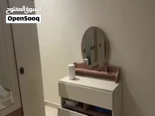 دولاب ملابس من اربع ابواب وتسريحه