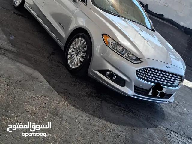 فورد فيوجن فل ابشن استخدام طبيب ماشية 81 الف فل ابشن تيتانيوم بحال الوكالة