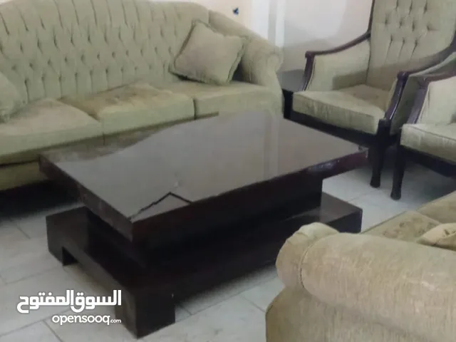 كنب زان للبيع بحالة ممتازة