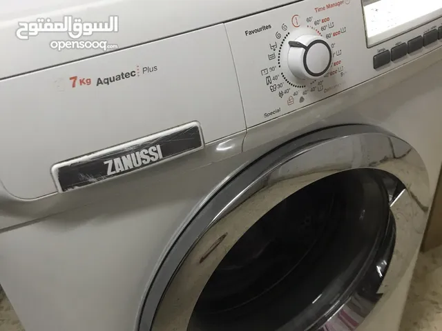 غسالة اتومتيك زانوسي 7 كيلو بحالة ممتازة