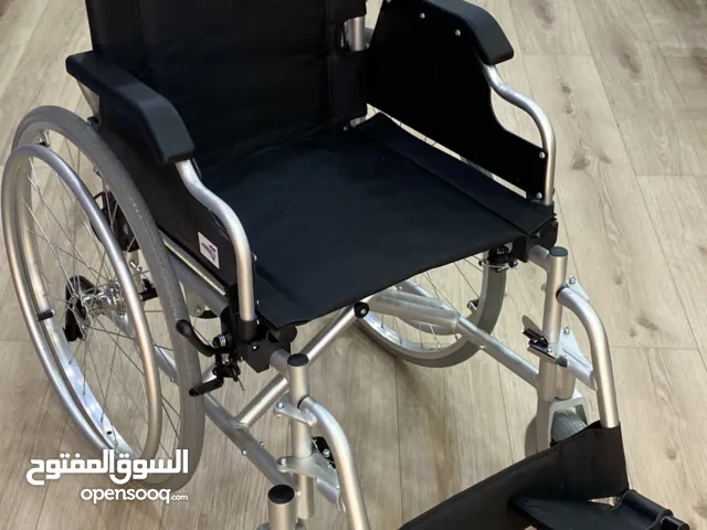 Aluminum heavy duty 18” wheelchair with brakes and slope support tires