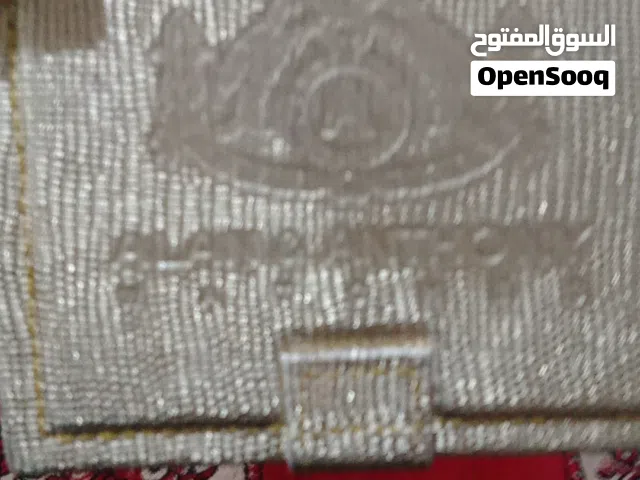 هذه ساعة يد كرونوغراف مرصعة بالماس والذهب الوردي من Alan Anthony.