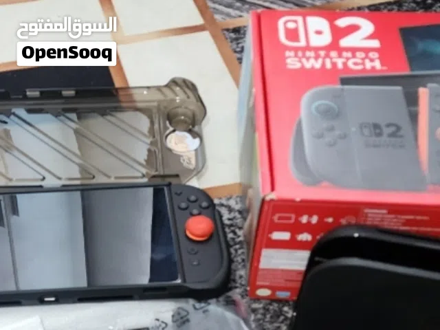 سويتش 2 شبه جديد مع اكسسوارات زيادة