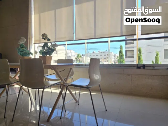 شقة فاخرة جديدة مفروشة بالكامل للإيجار في منطقه عبدون