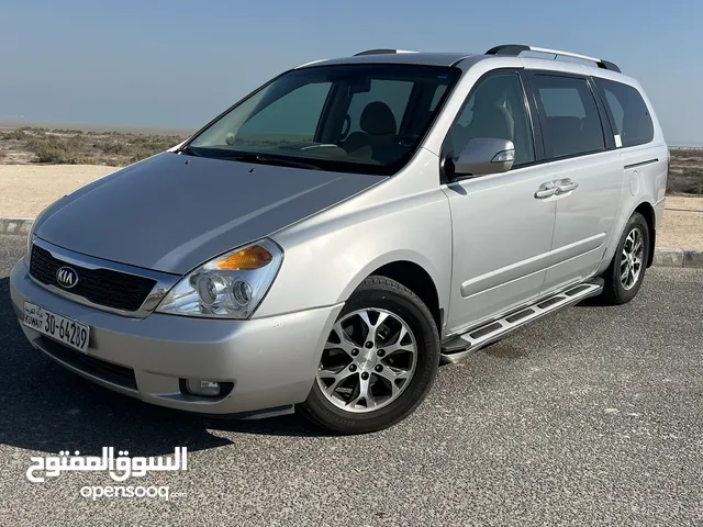 Used Kia Carnival in Farwaniya