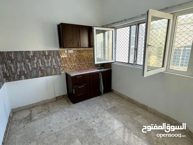 For rent: a room, bathroom and kitchen,  excellent size, price includes bills استوديو بدون فرش السعر