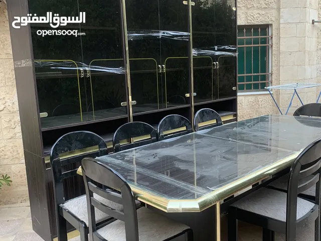 طاولة سفرة مع 8 كراسي زان + بوفيه مع إنارة داخلية