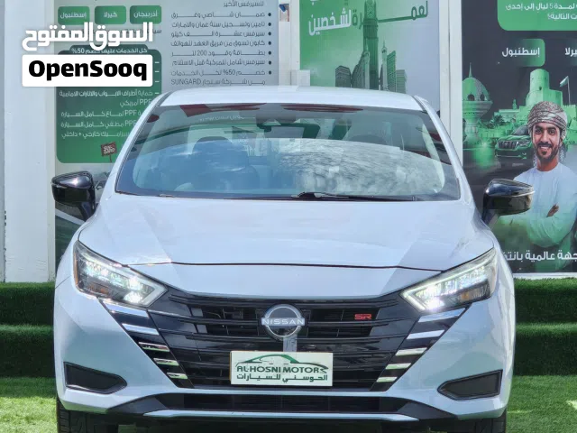 نيسان فيرسا  SR موديل 2023 وارد امريكي بحادث جداً بسيط وممشى قليل السياره شامل عروض رمضان لاتفوتها..