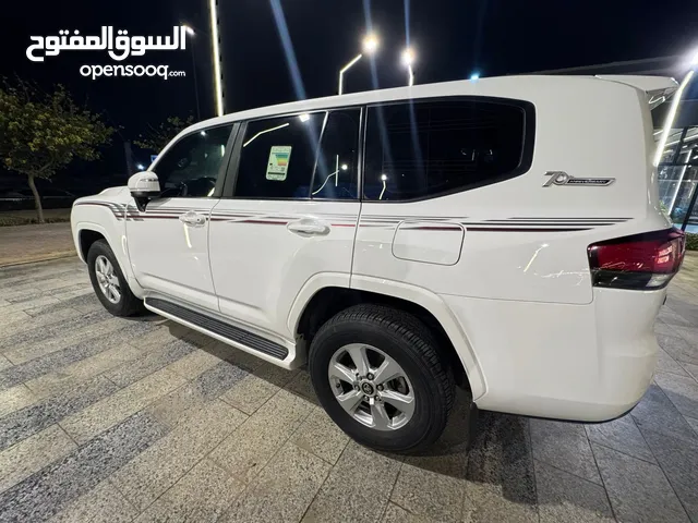 toyota land cruiser 2022