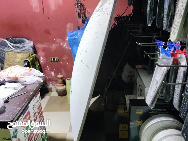 اطباق 180 الومنيوم بحاله جيده وأطباق متر صافي ومتر و 20 سم كل ما يخص الدش لدينا نعمل منذ سنه 2000