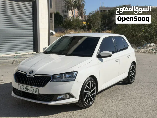 2020 سكودا فابيا Standard