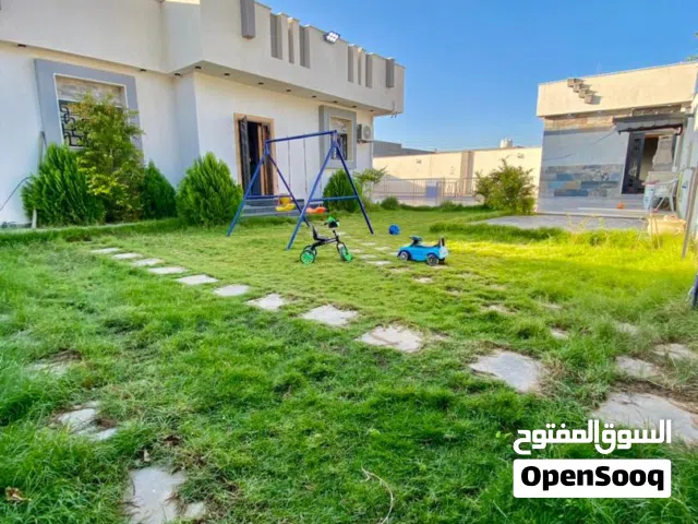 3 Bedrooms Chalet for Rent in Tripoli Al-Baesh