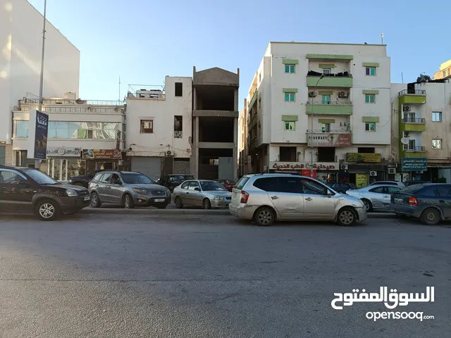 معرض عظم للٱجار