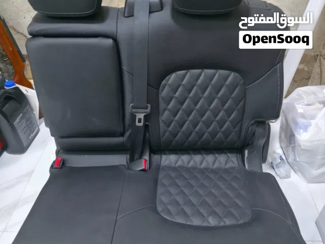 للبيع كرسي خلفي جلد فاخر رقم 3 - حالة شبه جديدة لوكالة نيسان وإنفنتي (أقرأ الوصف مهم)  قابل للتفاوض