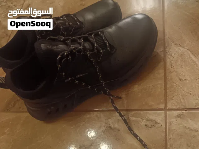 بوت ecco اصلي بحالة ممتازة