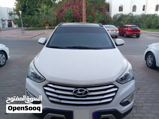 Used Hyundai Grand Santa Fe in Muscat