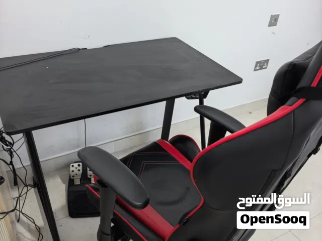 Gaming chair with table