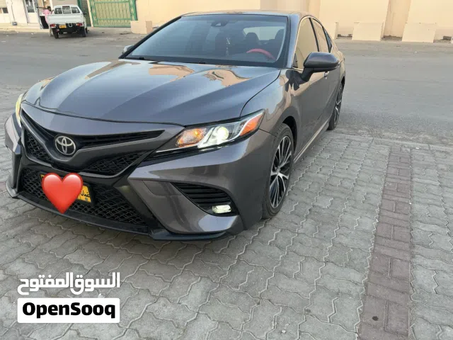2020 تويوتا كامري LE