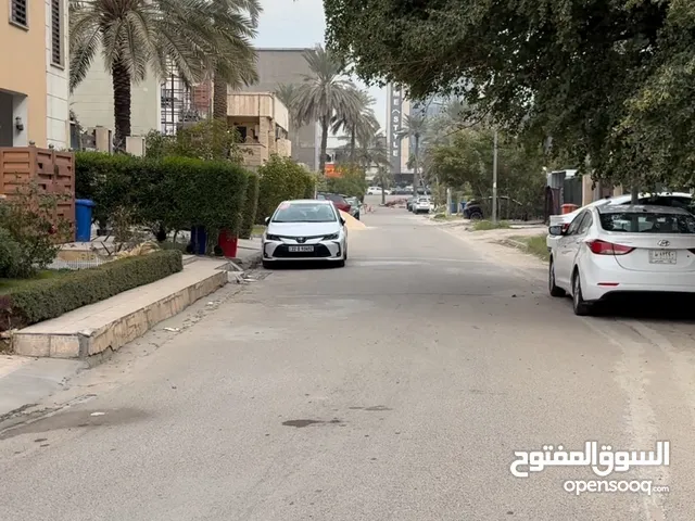 قطعة أرض للبيع في الداخلية