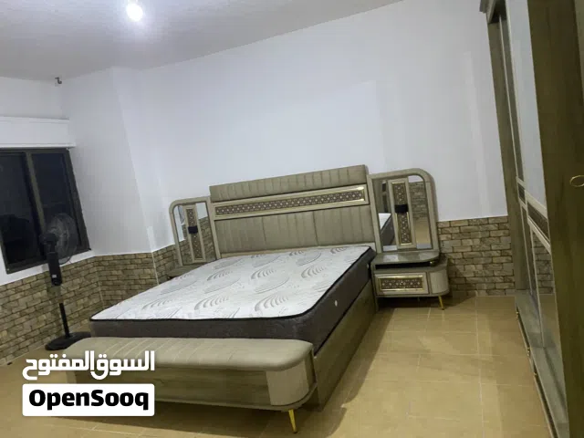 غرفة نوم خشب لاتيه