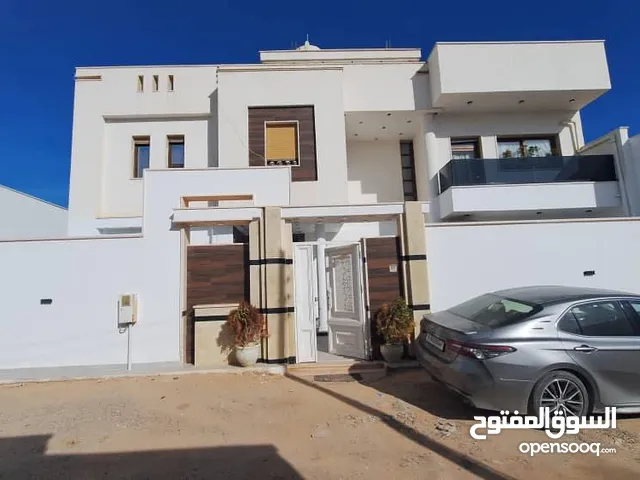 425 m2 More than 6 bedrooms Villa for Rent in Tripoli Ain Zara