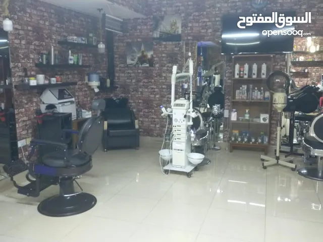 للايجارفي عجمان الجرف 2 صالون ومركز عناية متكامل للرجال عبارة عن فيلا تجارية المساحة 415 متر تتكون م