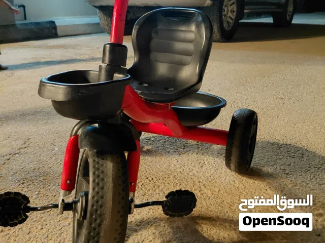 دراجه أطفال شبه جديده