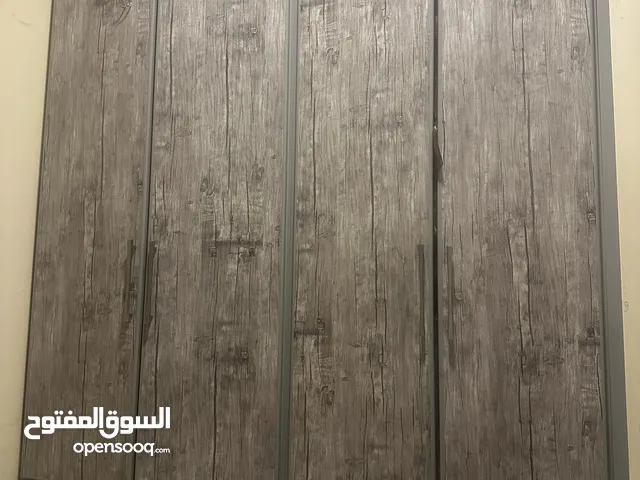 دولاب ملابس