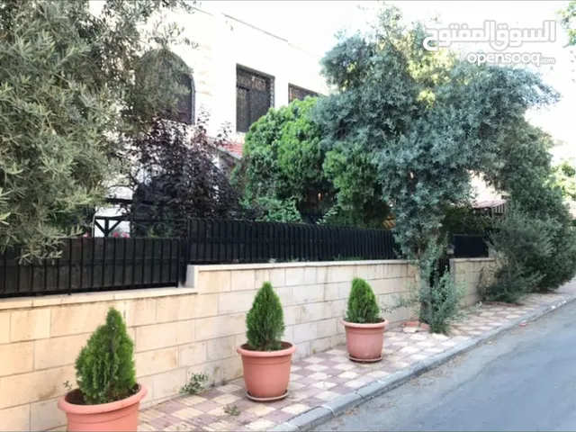800m2 4 Bedrooms Villa for Sale in Amman Deir Ghbar
