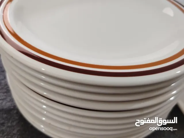 صحون للبيع وكاسات في جديد وفي مستعمل كلهم ب 15 د