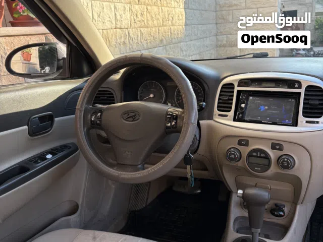 2006 هيونداي فيرنا Standard