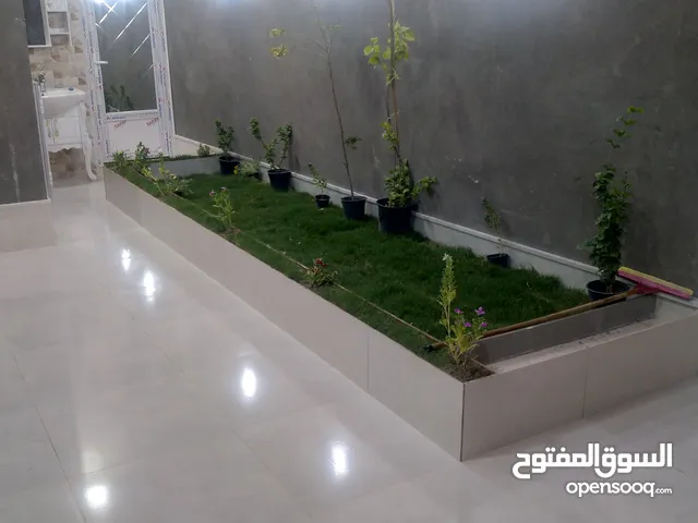 175 m2 4 Bedrooms Townhouse for Sale in Dhi Qar Al-Nasriya