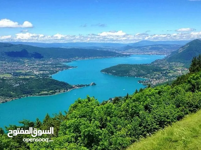 اواعي بالة للبيع