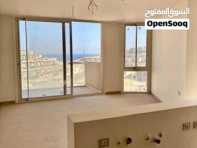 شاليه فندقي للبيع باقوي عائد استثماري في العين السخنة بفيو كامل بحر بالتقسيط