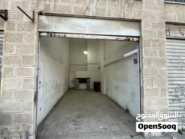 مخزن صناعي للإيجار