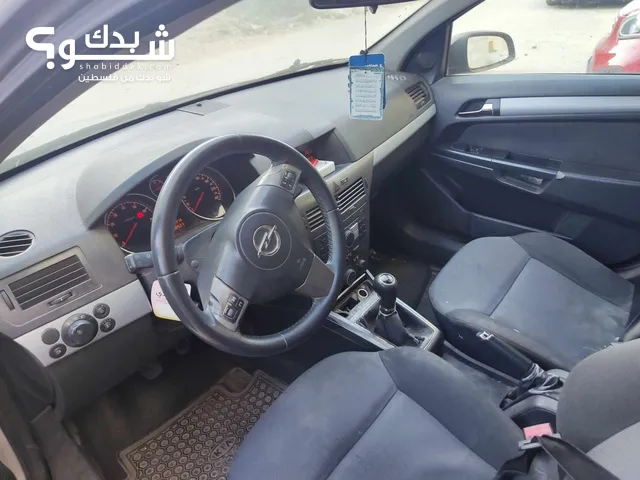 Opel Astra 2006 in Nablus