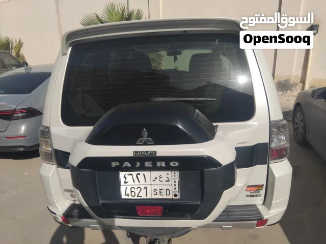 2019 ميتسوبيشي باجيرو GLS