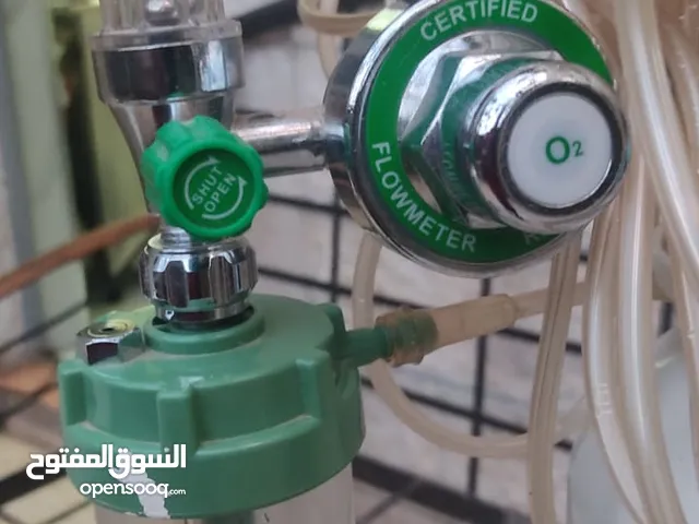 اسطوانة اكسجين مع جهاز التحكم الخاص بها 10 لتر