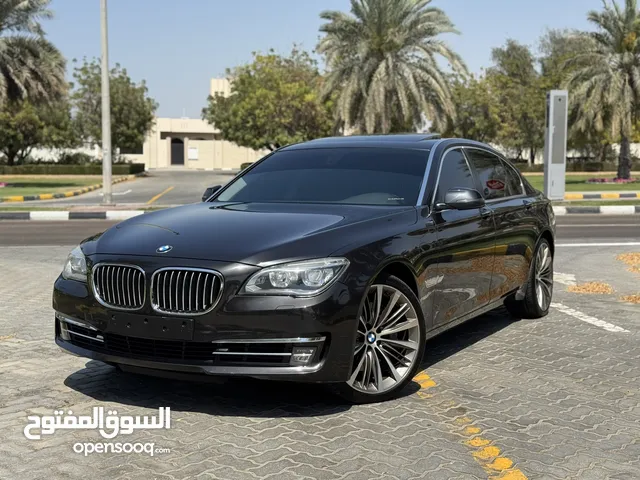 BMW - 750LI 2013 - FULL OPTION Low mileage perfect condition GCC