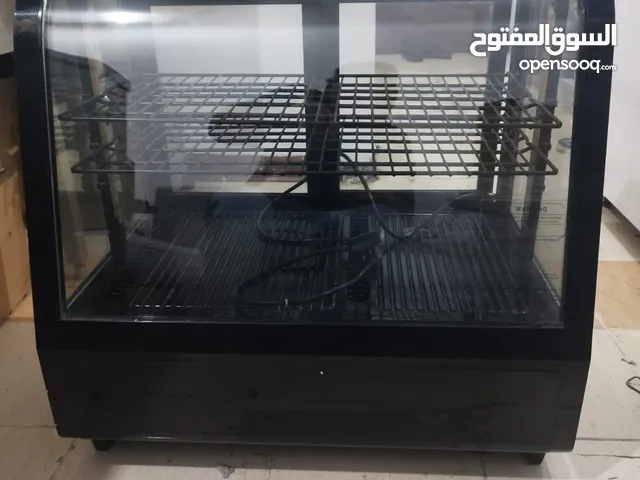 للبيع ثلاجة عرض زجاجية بحالة ممتازة