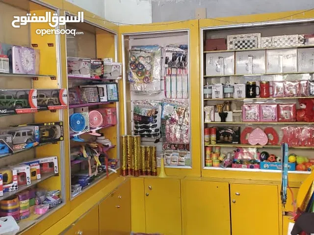 ديكور للبيع ثلاثه متر و20 في مترين ومتر في مترين هذا الديكور 3 ماسات زجاج متر ×متر وعشرين