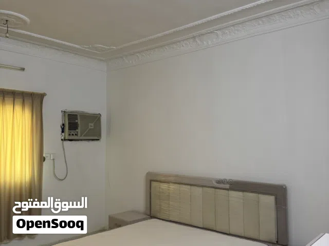 غرفه نوم نظيفه جدا للبيع